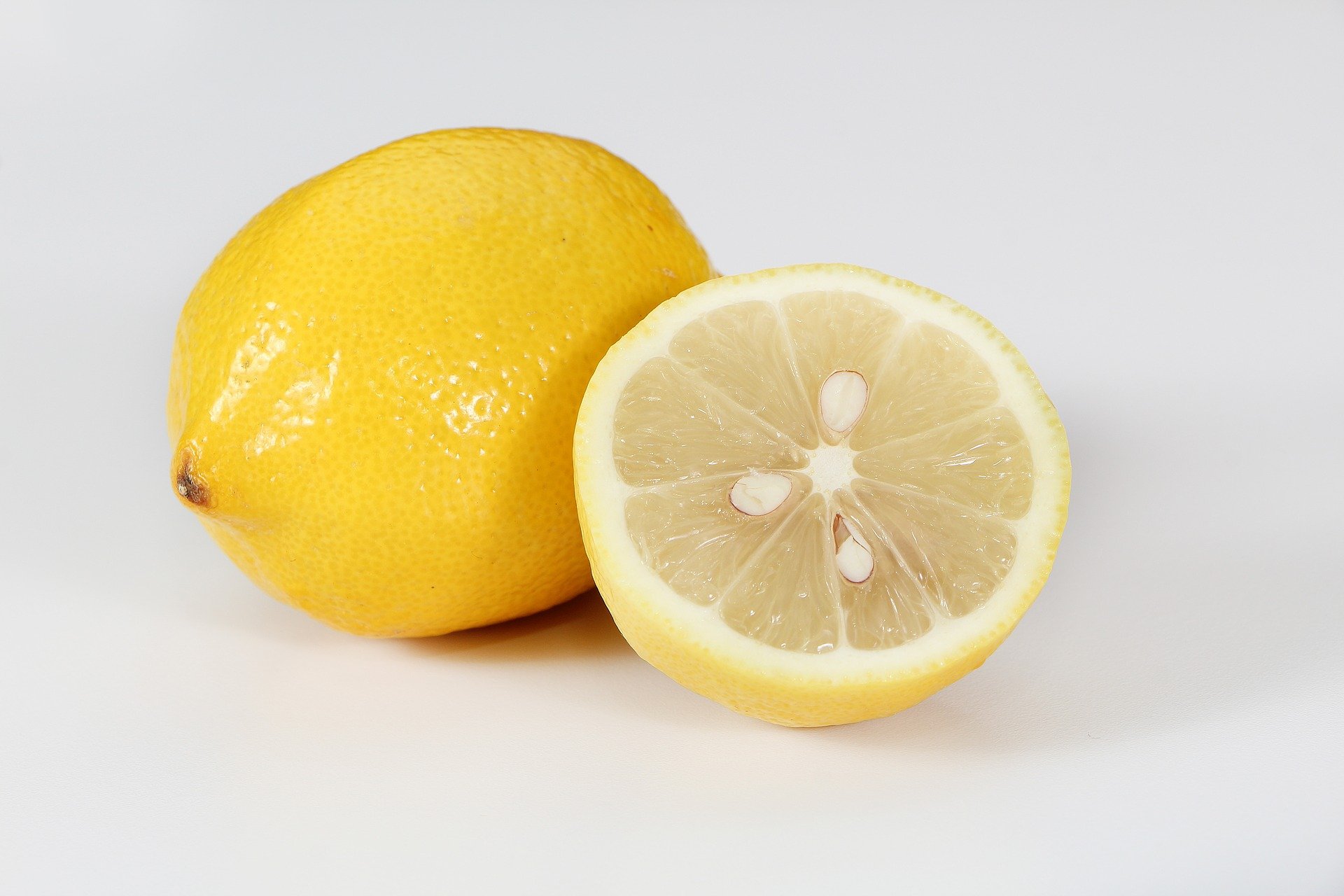 Caption Foto: Ilustrasi buah lemon./ Pixabay